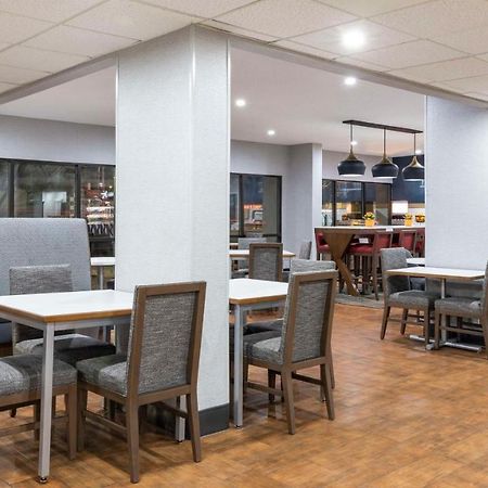 Hampton Inn Athens Exterior foto